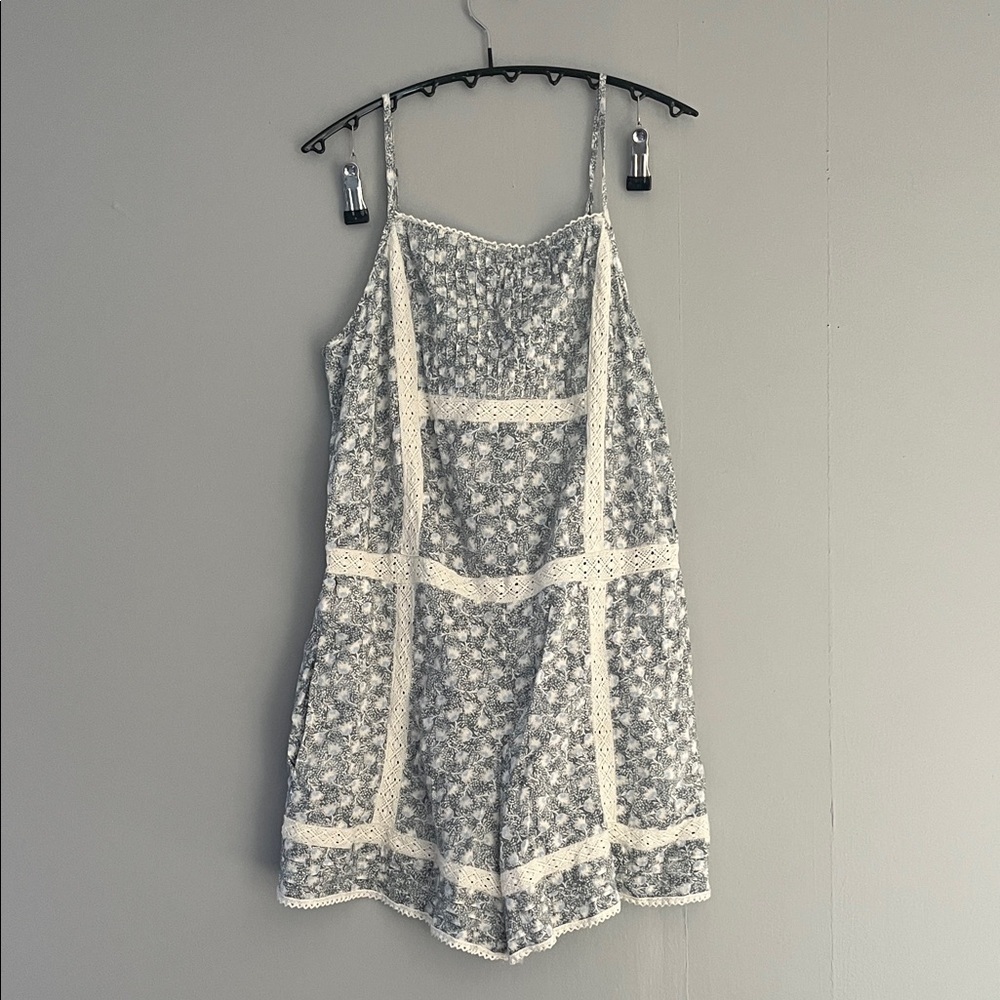 Aerie Blue and White Floral Romper Size Small